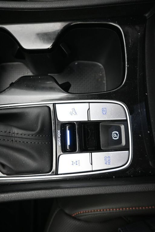 Used 2025 Hyundai Santa Cruz Limited image 18