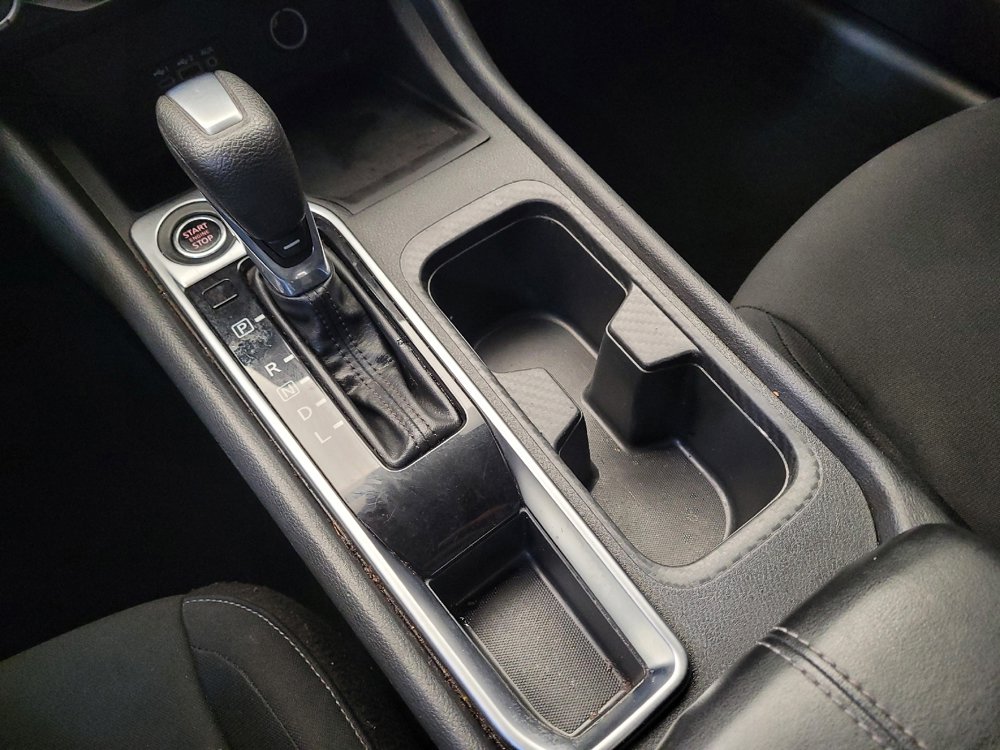 Used 2021 Nissan Sentra SV FWD image 26