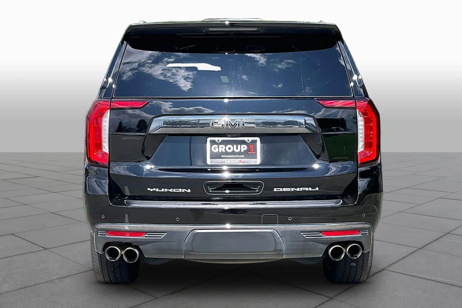 Used 2024 GMC Yukon Denali Ultimate AWD/4WD image 5