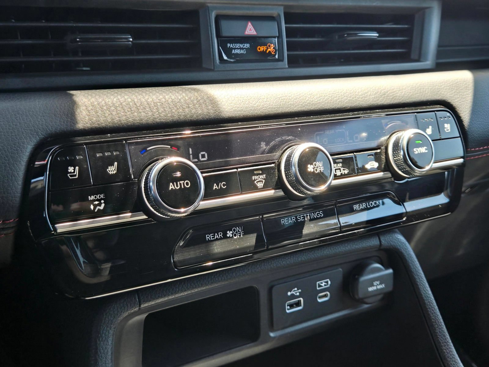 Certified 2025 Honda Pilot Black Edition image 22