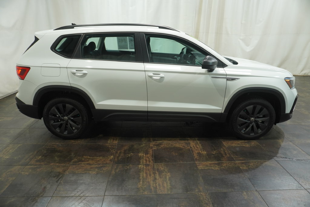 Used 2023 Volkswagen Taos S FWD image 3