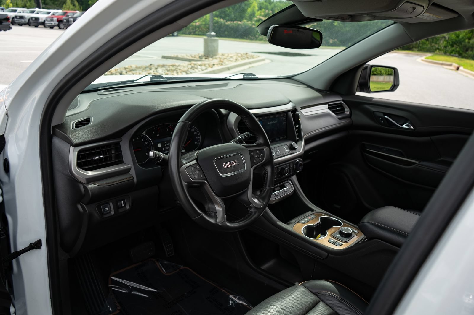 Used 2022 GMC Acadia AT4 w/ Preferred Package AWD/4WD image 13