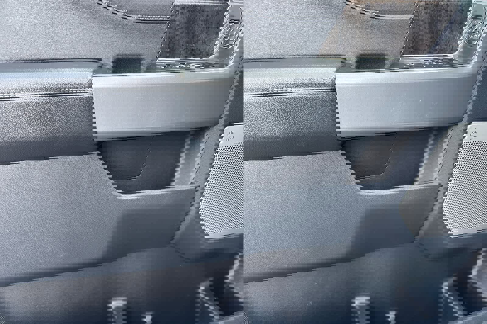 Certified 2024 Ford F250 Lariat w/ Chrome Package image 12