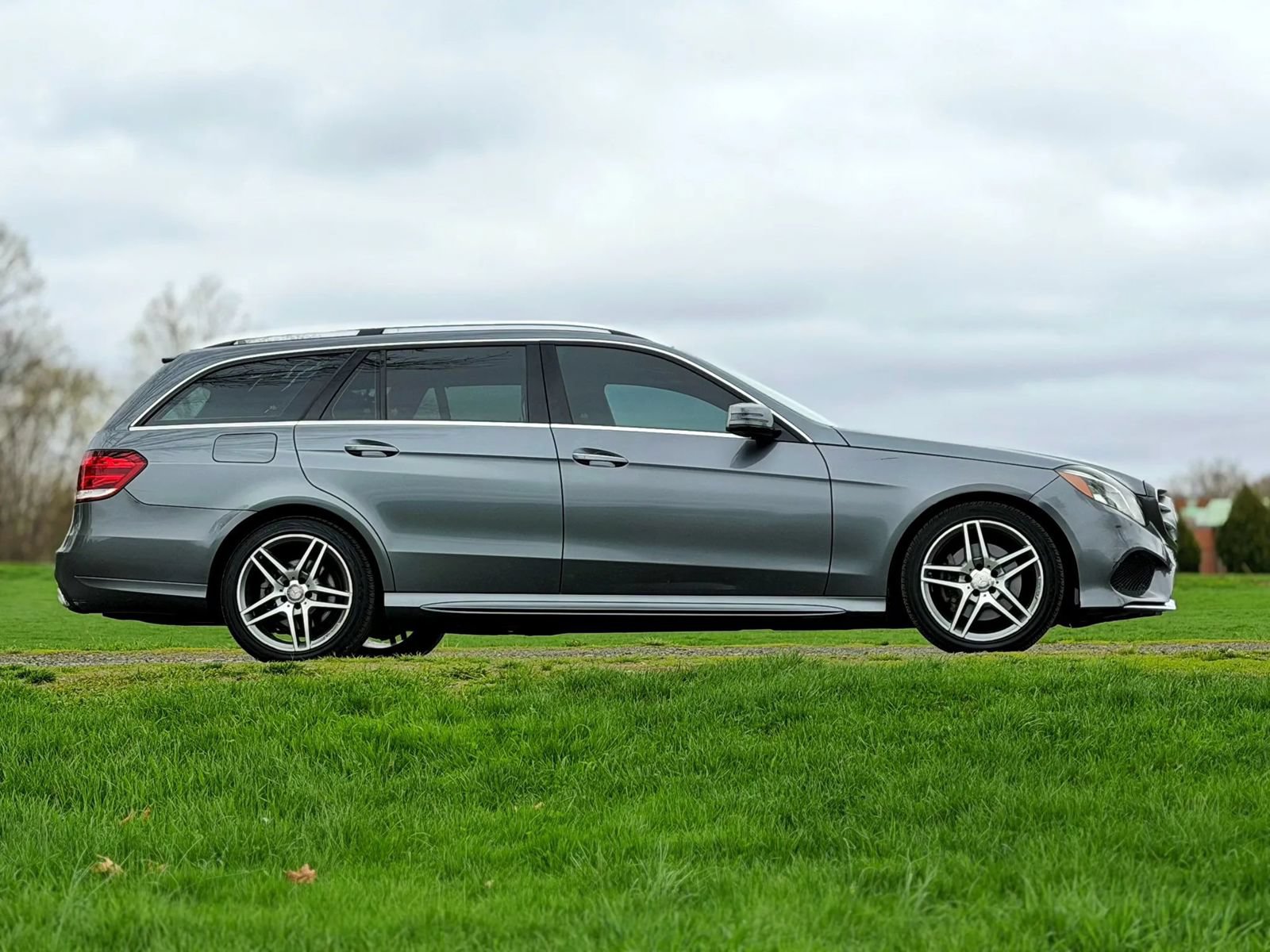 Used 2016 Mercedes-Benz E 350 4MATIC Wagon image 13