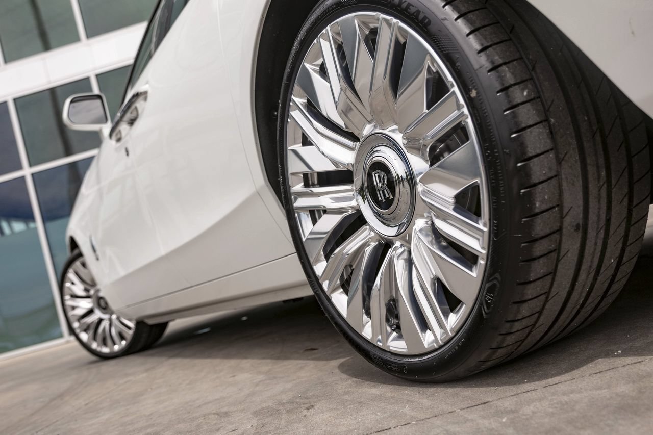 New 2026 Rolls-Royce Ghost AWD/4WD image 18