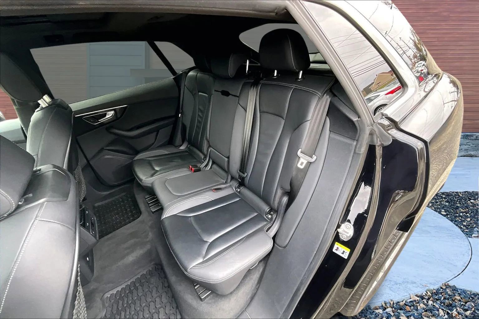 Used 2019 Audi Q8 Premium image 26