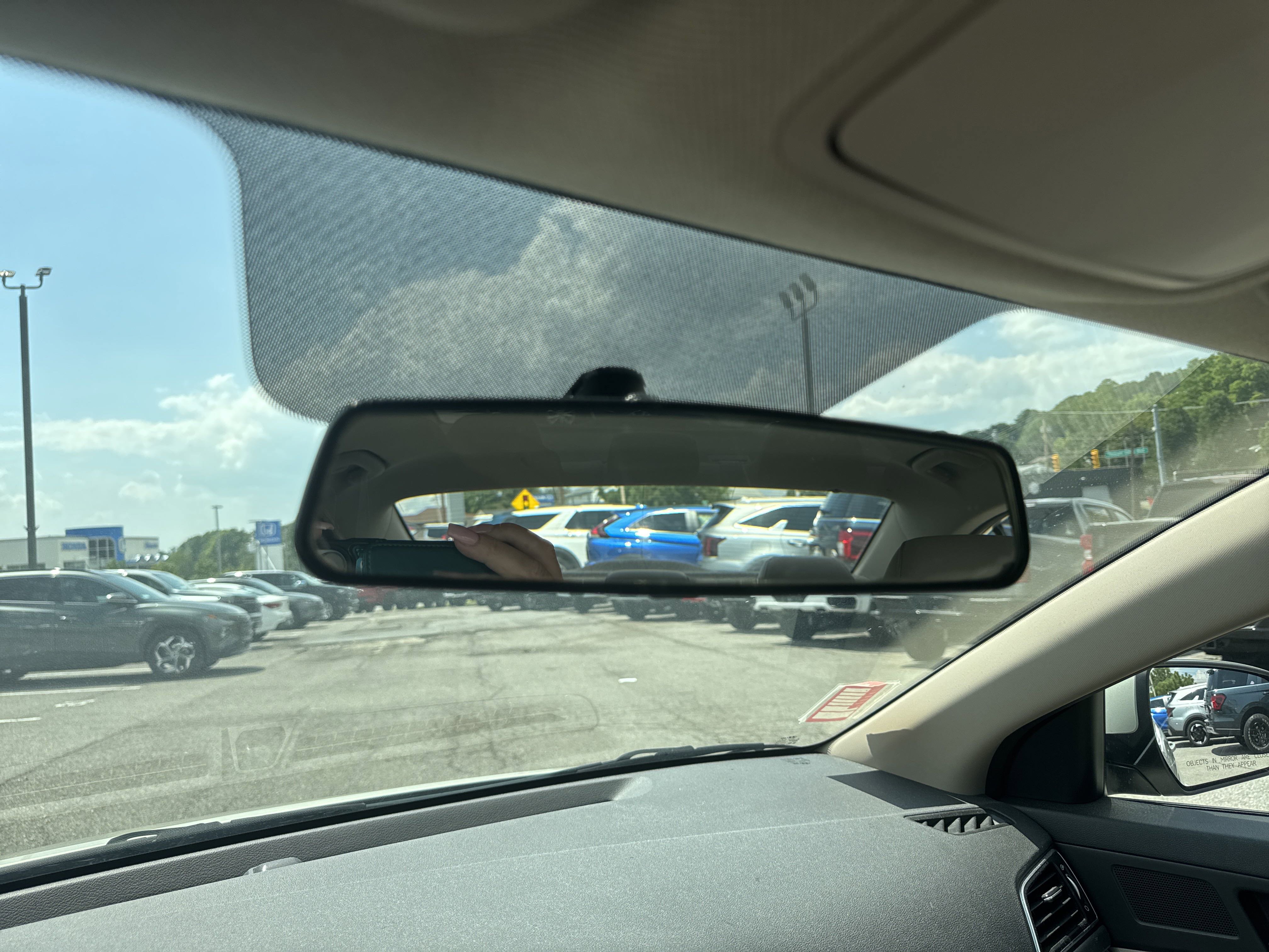 Used 2017 Hyundai Elantra SE image 18