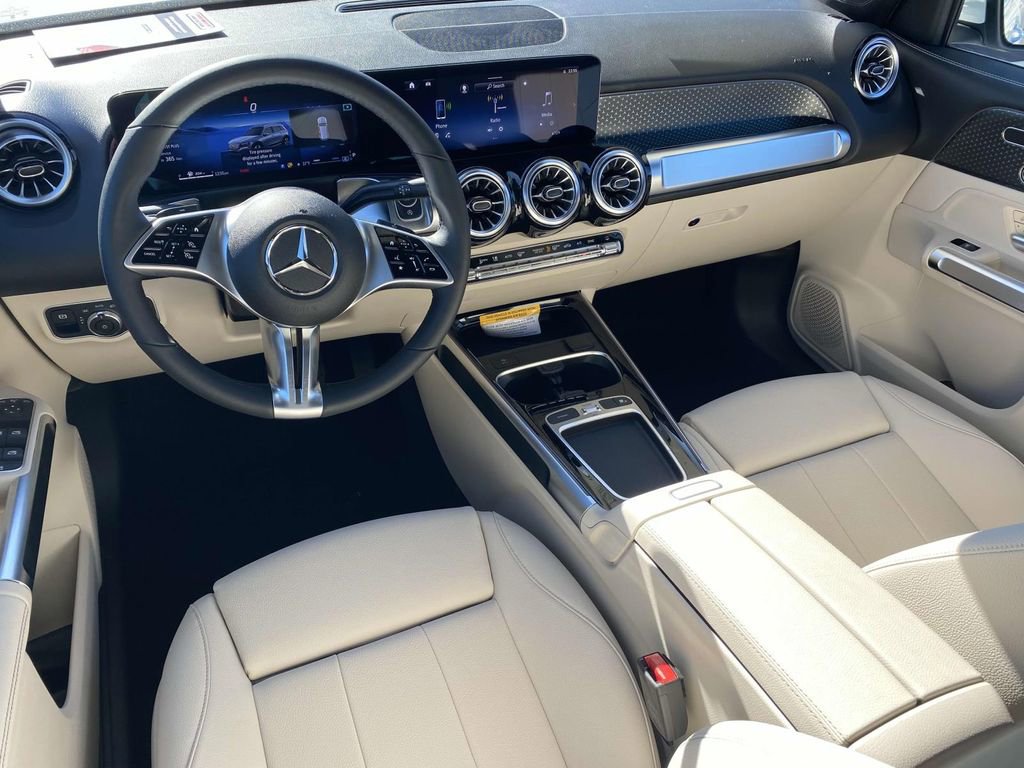 Certified 2025 Mercedes-Benz GLB 250 image 14