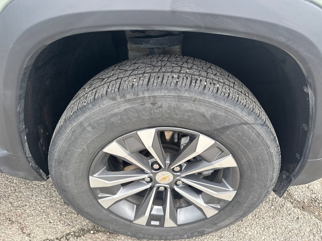 Used 2025 Chevrolet Equinox LT image 11