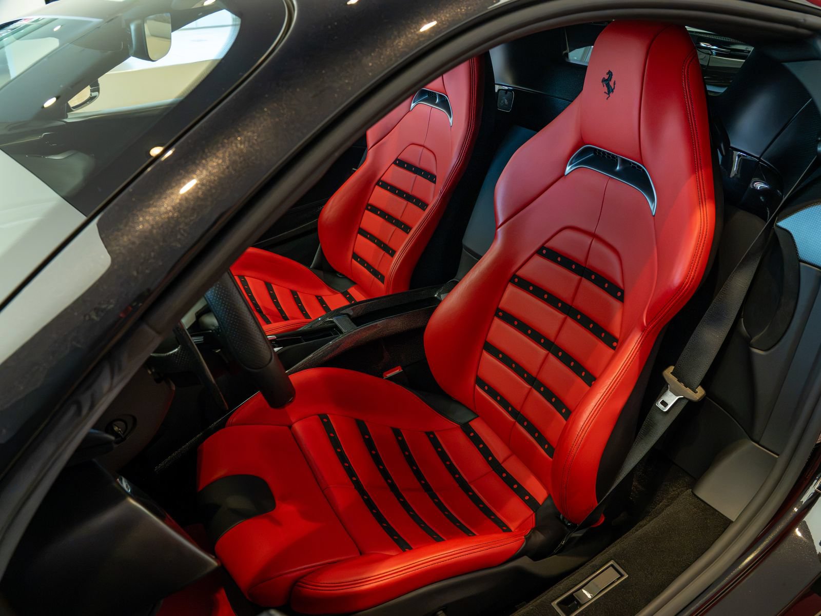 Used 2021 Ferrari SF90 Stradale AWD/4WD image 11