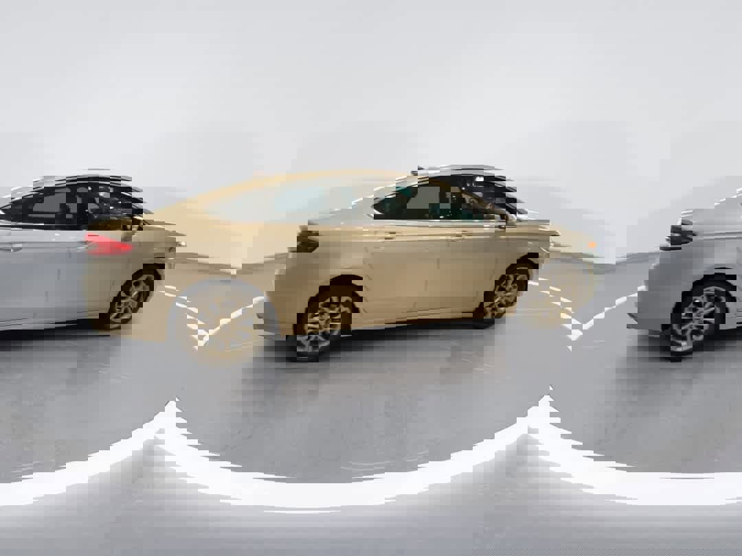 Used 2017 Ford Fusion SE w/ Fusion SE Technology Package FWD image 9