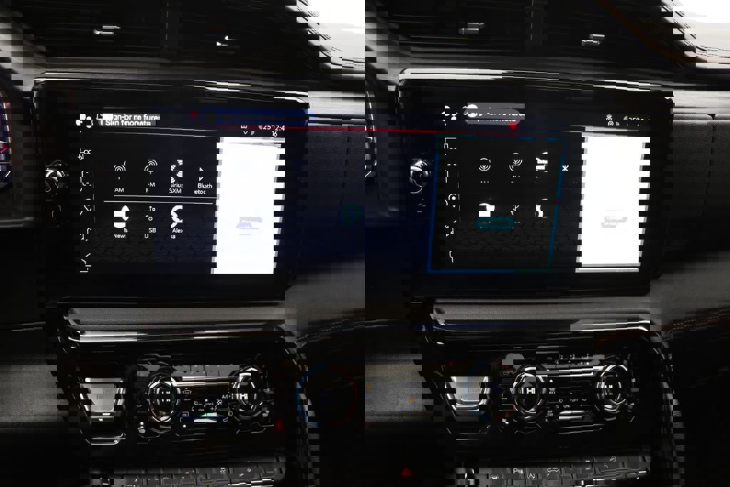 Used 2025 GMC Sierra 1500 AT4 w/ AT4 Premium Package image 32