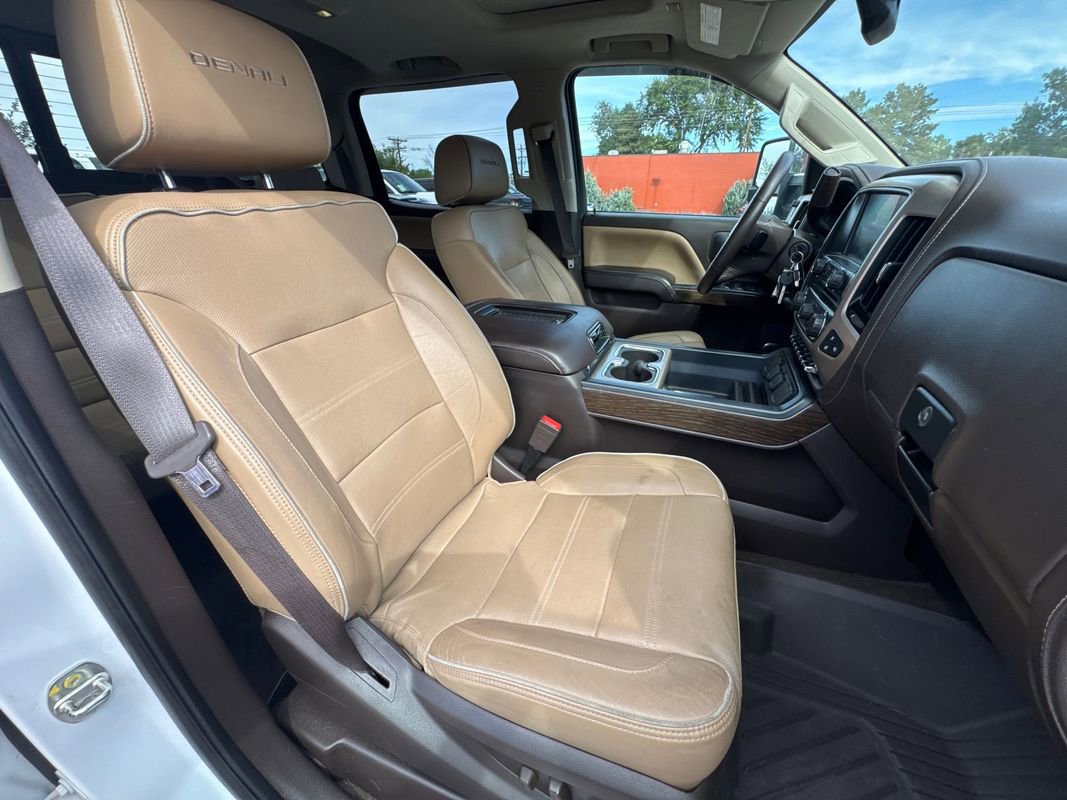 Used 2018 GMC Sierra 3500 Denali w/ Duramax Plus Package image 19