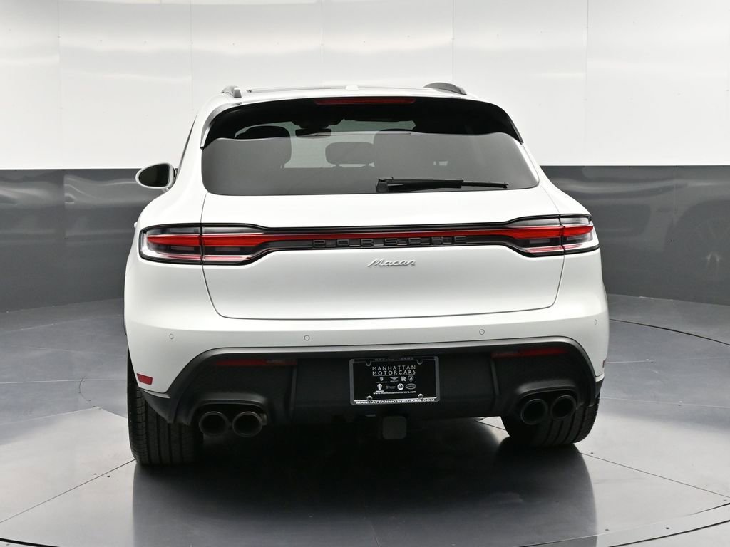 Certified 2025 Porsche Macan image 7