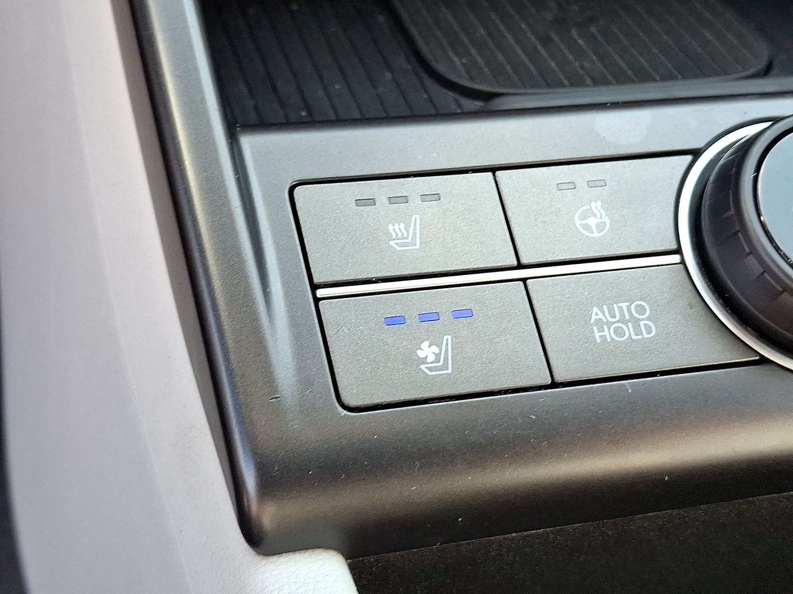Certified 2024 Hyundai Kona Limited AWD/4WD image 25