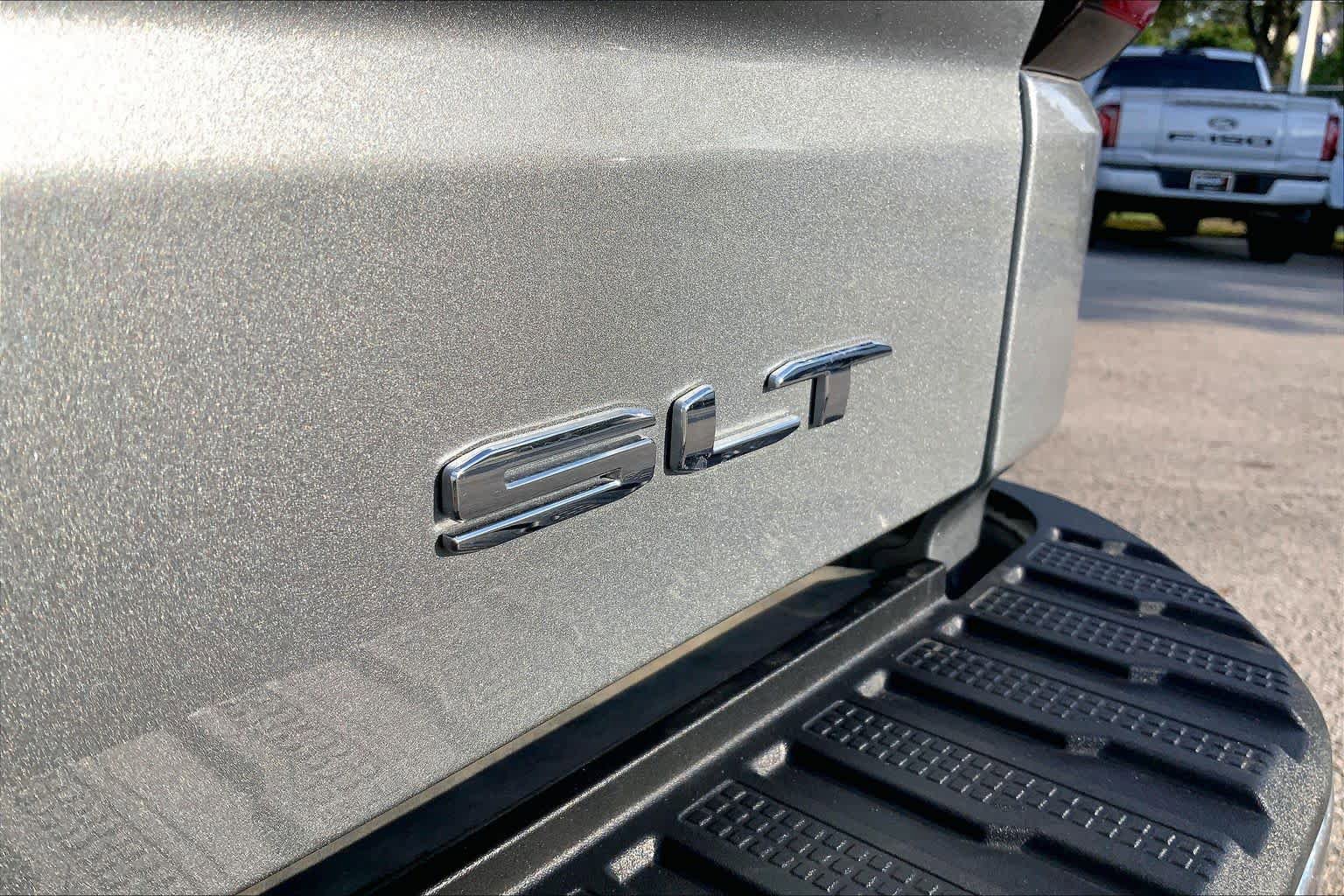 Used 2026 GMC Sierra 1500 SLT AWD/4WD image 10
