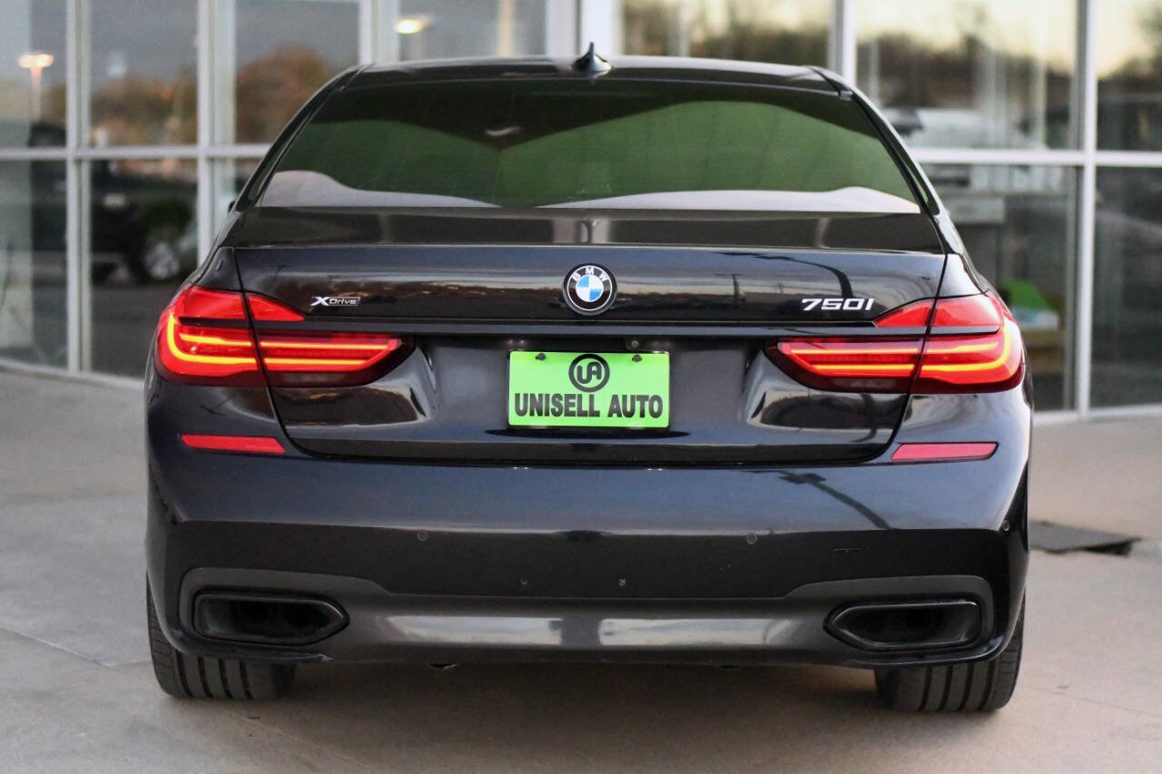 Used 2016 BMW 750i xDrive image 7