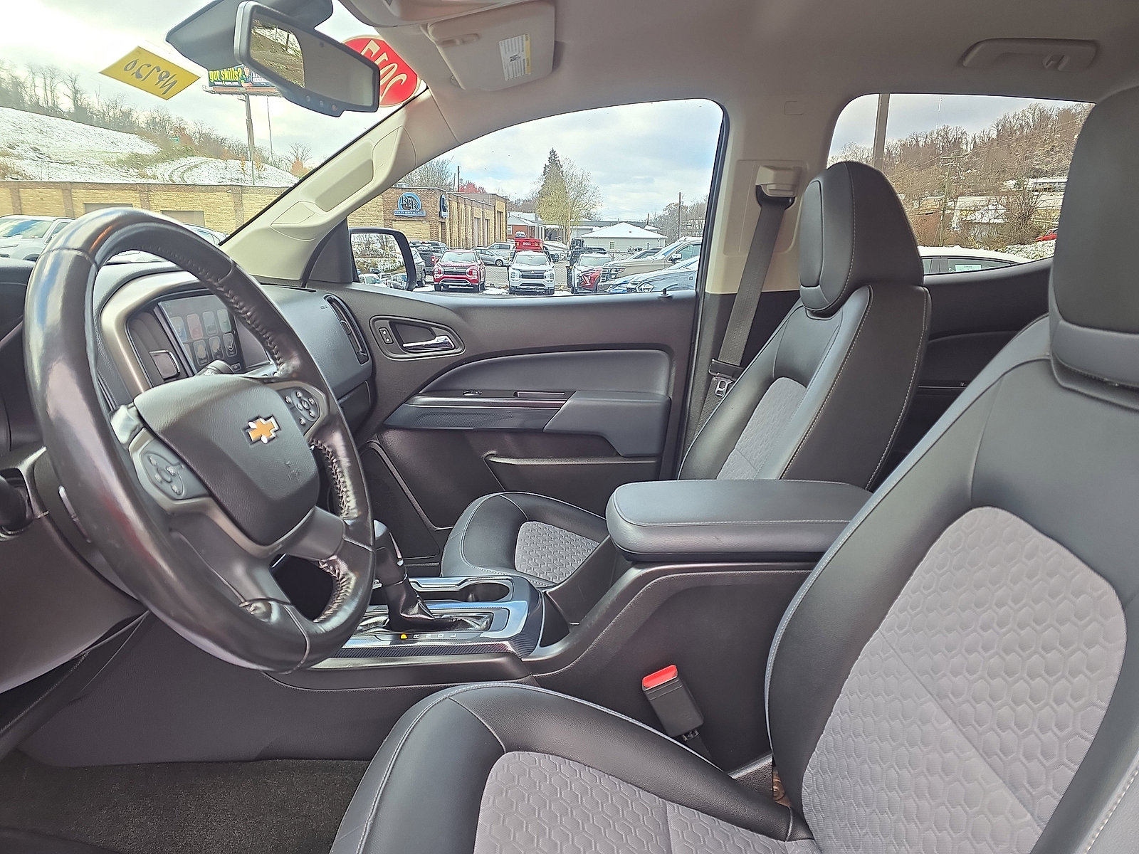 Used 2017 Chevrolet Colorado Z71 image 11