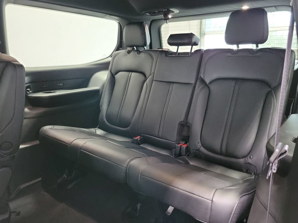 New 2026 Jeep Grand Wagoneer Limited AWD/4WD image 8