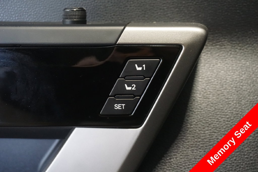 Used 2024 Toyota Tundra Limited AWD/4WD image 6