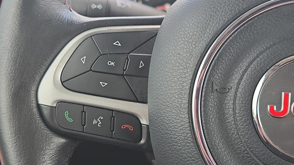 Used 2015 Jeep Renegade Trailhawk w/ Premium Leather Group image 19