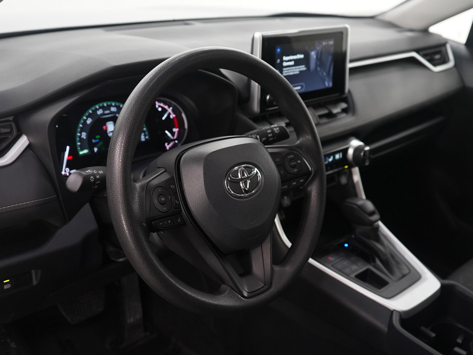 Used 2024 Toyota RAV4 XLE AWD/4WD image 22
