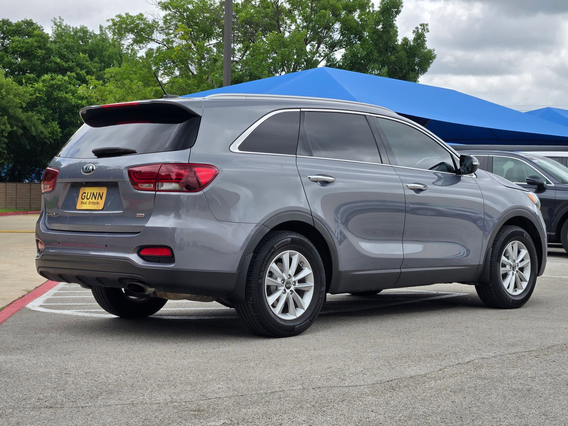 Used 2020 Kia Sorento LX w/ LX I4 Convenience Package FWD image 3