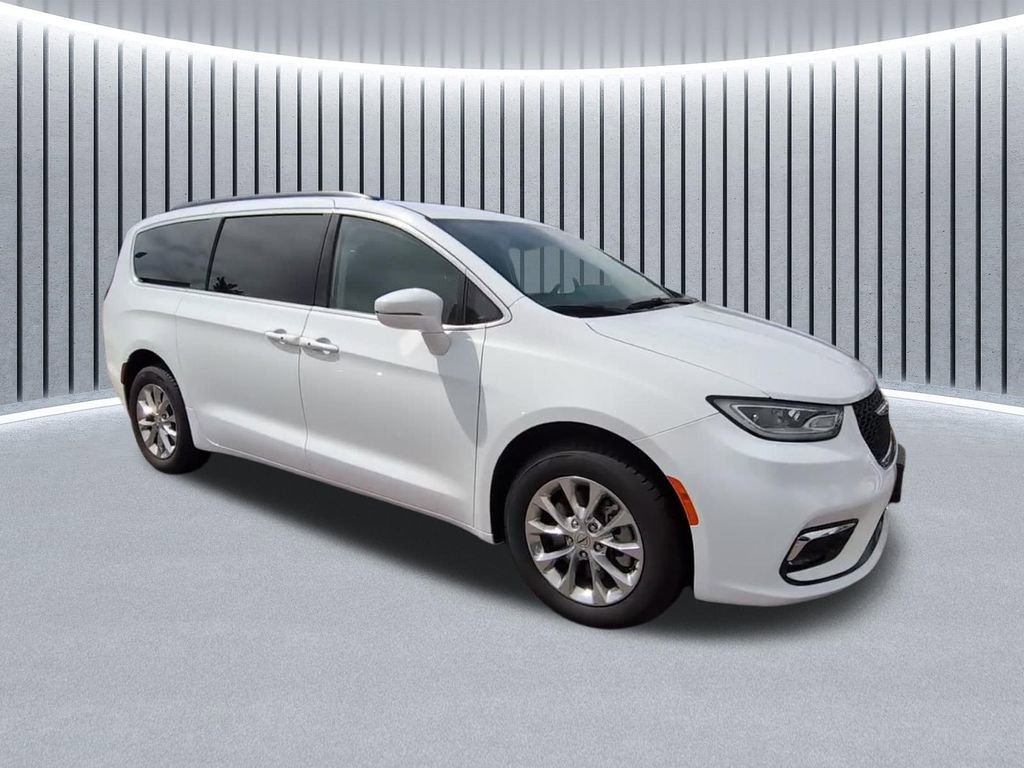 Used 2022 Chrysler Pacifica Touring-L AWD/4WD image 19