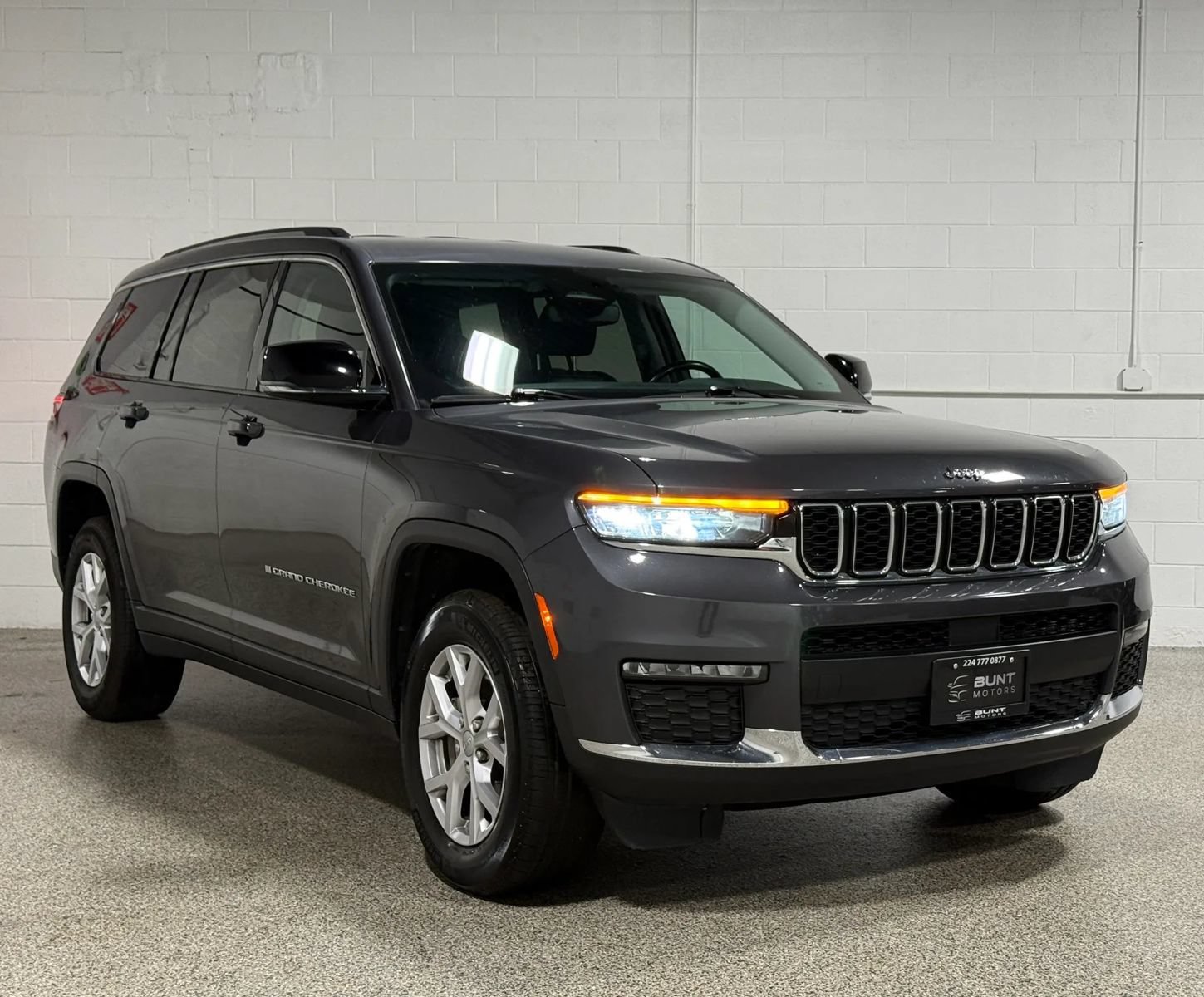 Used 2021 Jeep Grand Cherokee L Limited AWD/4WD image 4