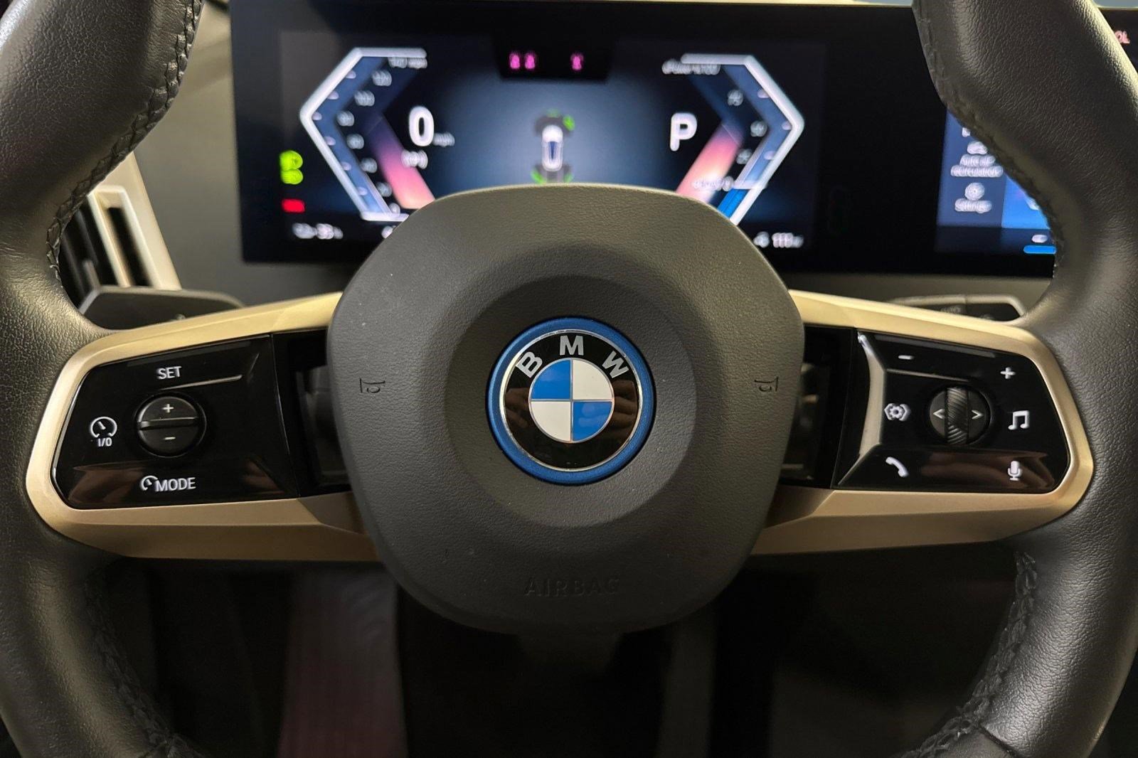 Certified 2023 BMW iX xDrive50 w/ Premium Package image 16