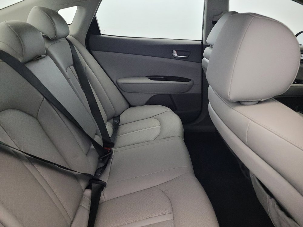 Used 2017 Kia Optima EX FWD image 19