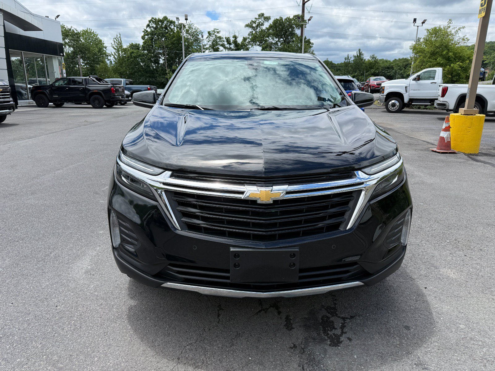 Used 2024 Chevrolet Equinox LT AWD/4WD image 8