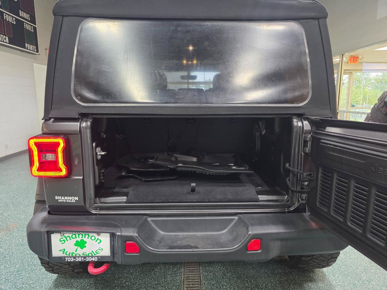 Used 2019 Jeep Wrangler Unlimited Rubicon AWD/4WD image 22