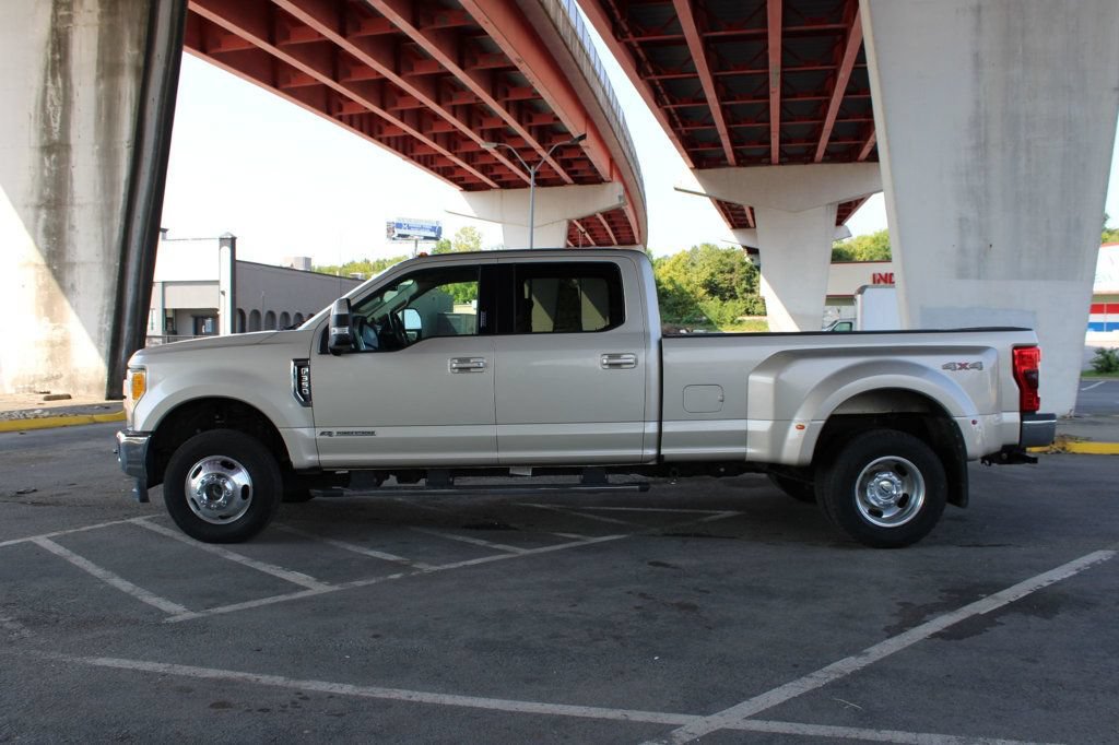 Used 2017 Ford F350 Lariat w/ Tow Technology Bundle AWD/4WD image 1