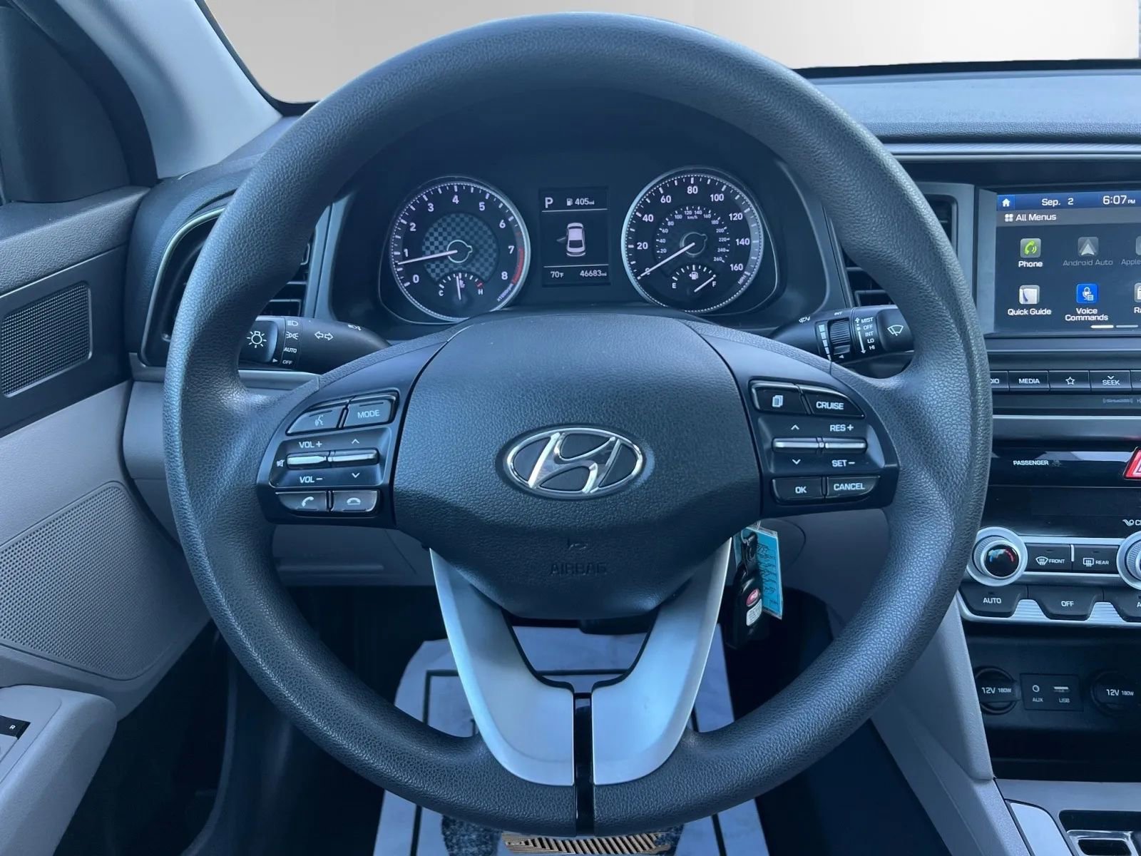 Used 2020 Hyundai Elantra SEL image 16