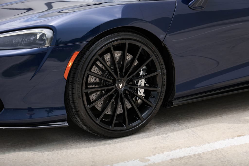 Used 2020 McLaren GT RWD image 29