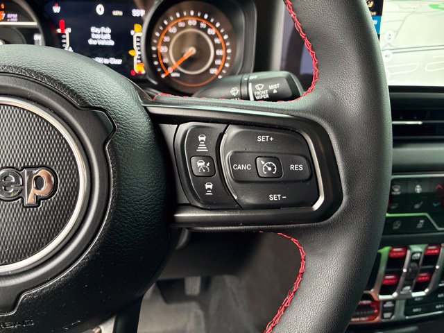 Used 2024 Jeep Gladiator Rubicon w/ Technology Group AWD/4WD image 37