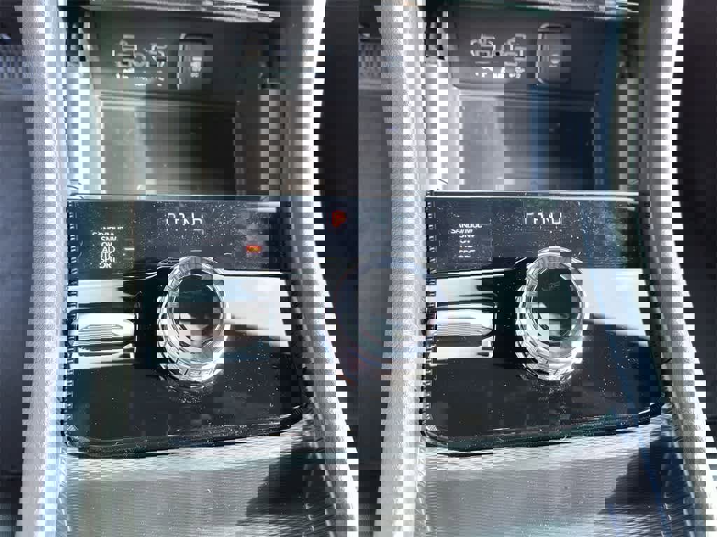 New 2025 Jeep Grand Cherokee L Limited w/ Luxury Tech Group II image 20