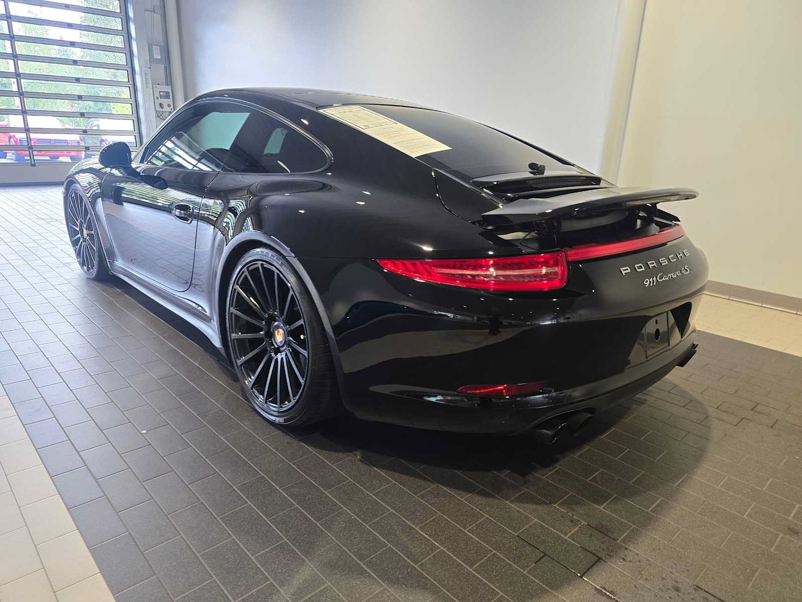Used 2014 Porsche 911 Carrera 4S AWD/4WD image 3