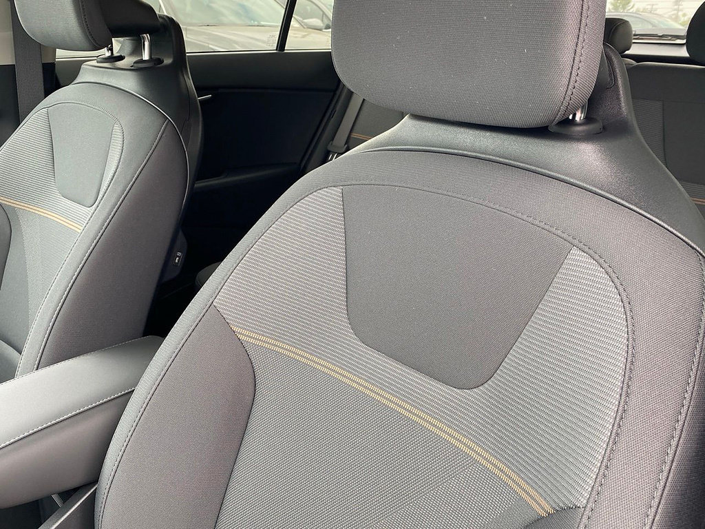 New 2026 Kia Niro LX FWD image 13