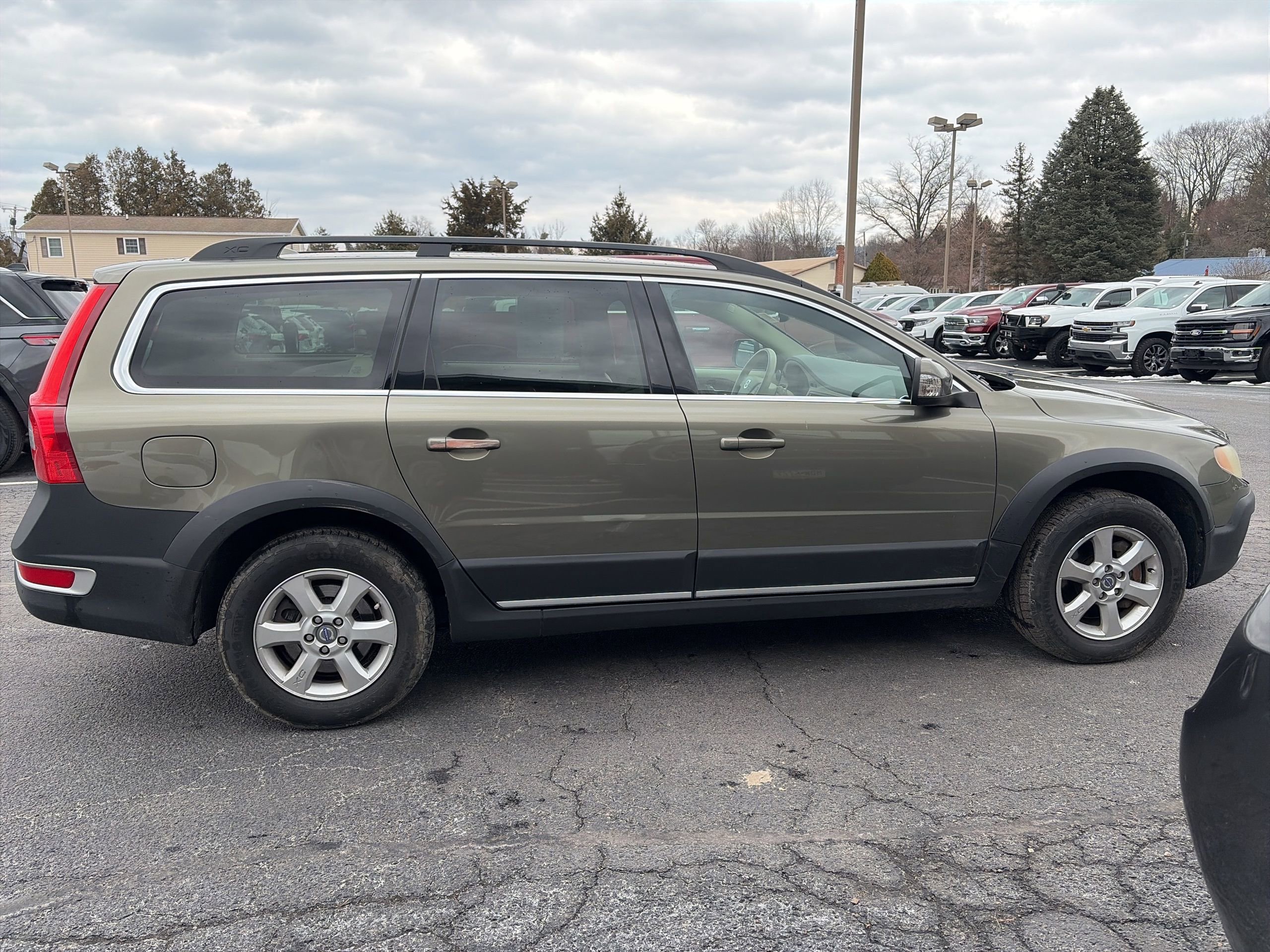 Used 2010 Volvo XC70 3.2 image 6