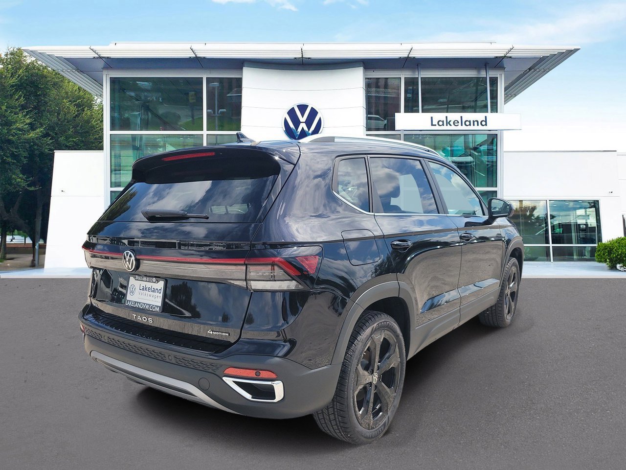 New 2027 Volkswagen Taos SEL AWD/4WD image 3