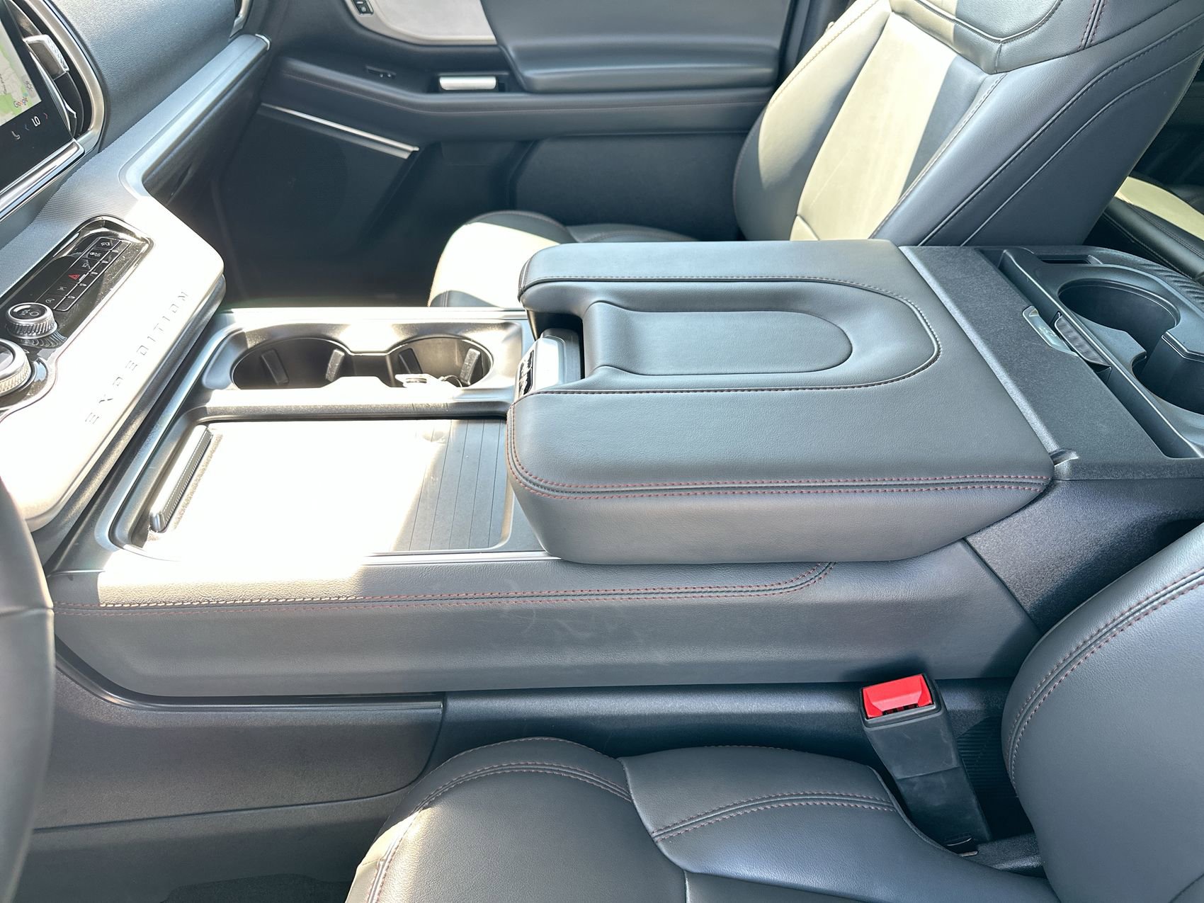 Used 2025 Ford Expedition Active AWD/4WD image 21