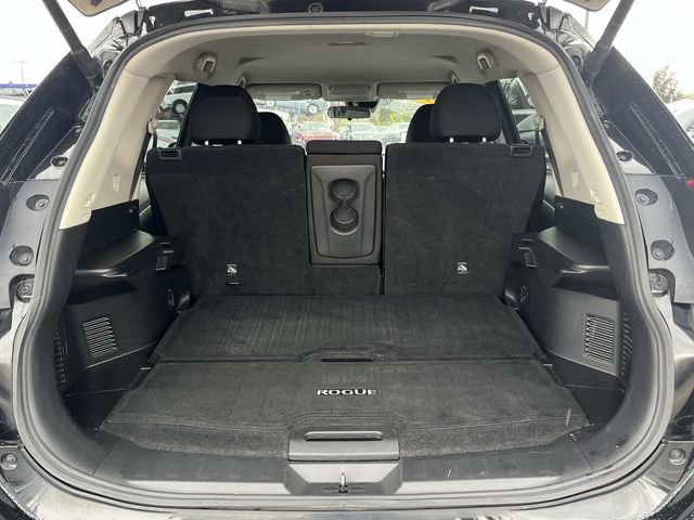 Used 2019 Nissan Rogue SV w/ Premium Package image 11