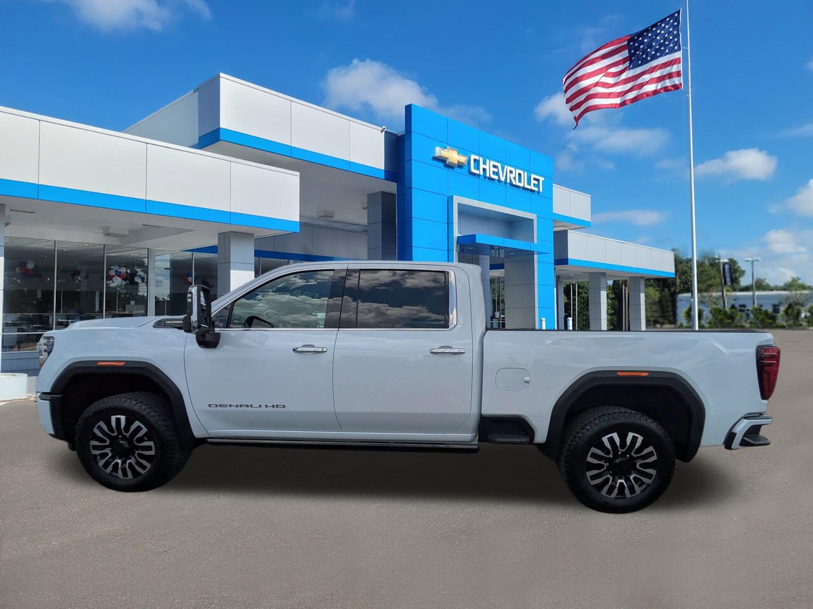 Used 2026 GMC Sierra 2500 Denali Ultimate w/ Snow Plow Prep/Camper Package AWD/4WD image 6