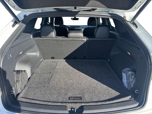 Used 2022 Volkswagen Atlas Cross Sport SE image 16