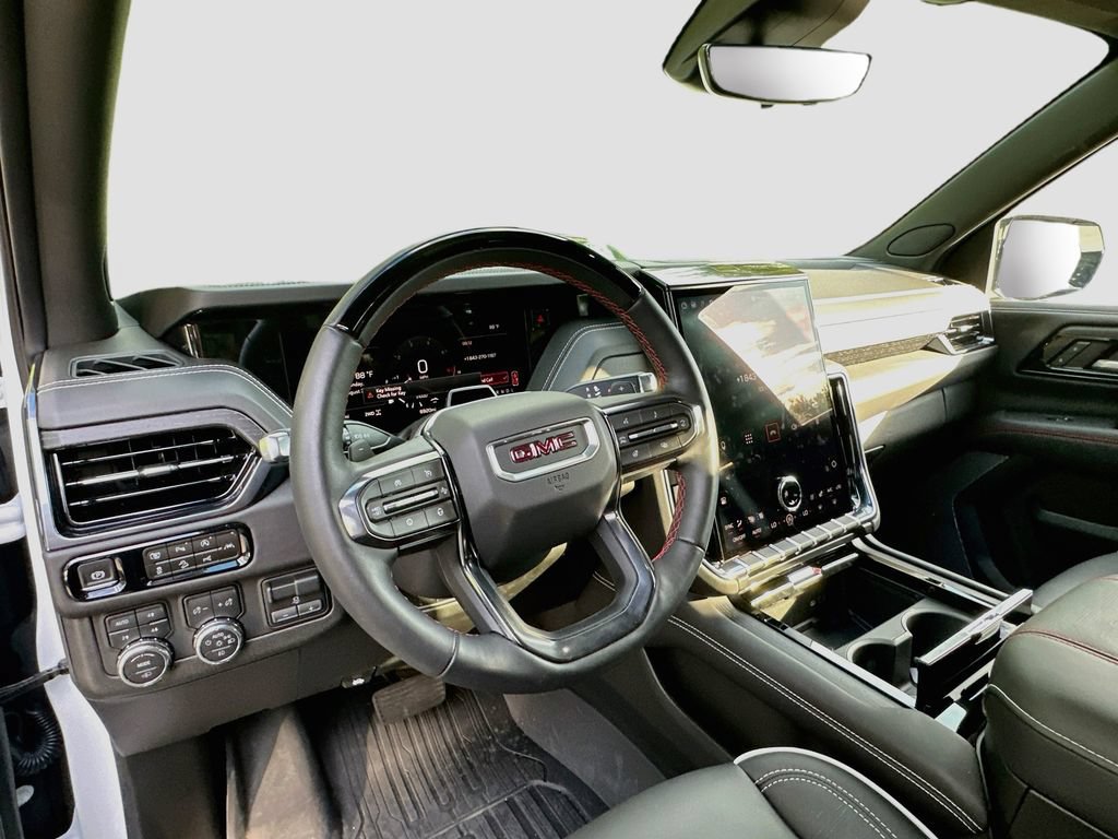 Used 2026 GMC Yukon AT4 Ultimate w/ LPO, Illumination Package AWD/4WD image 11