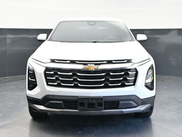 Used 2025 Chevrolet Equinox LT FWD image 2