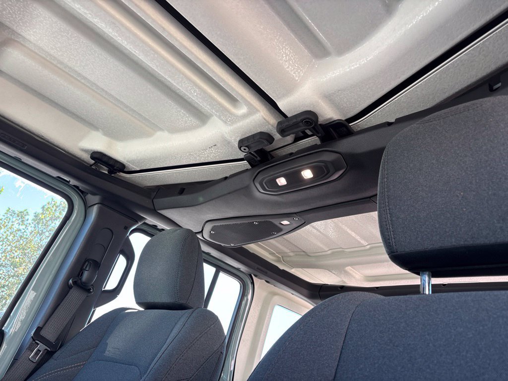 Used 2024 Jeep Wrangler Unlimited Sport AWD/4WD image 14