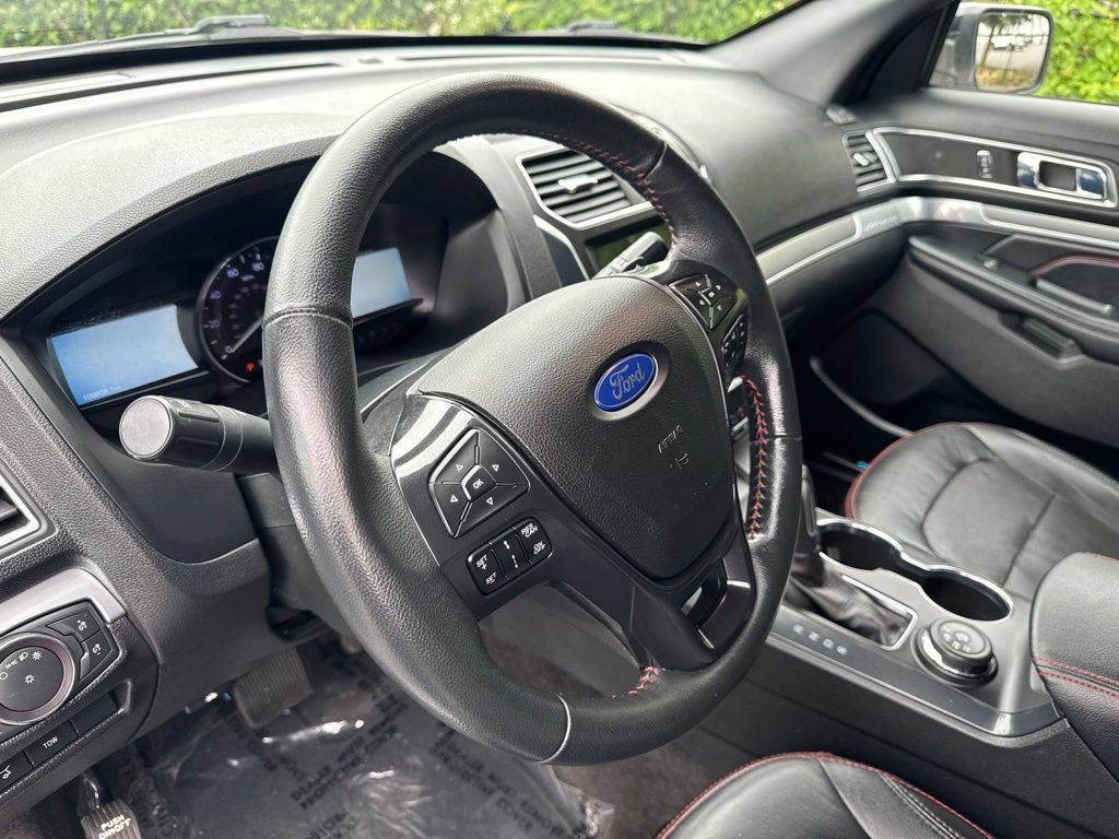 Used 2018 Ford Explorer Sport w/ Equipment Group 401A AWD/4WD image 9